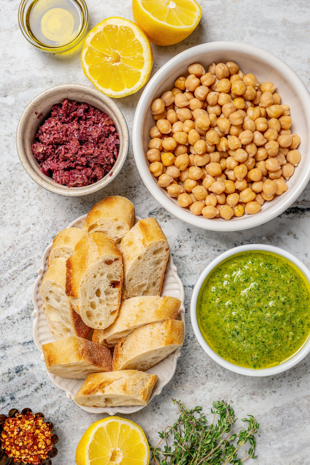 Ingredients for the chickpea bruschetta recipe. 